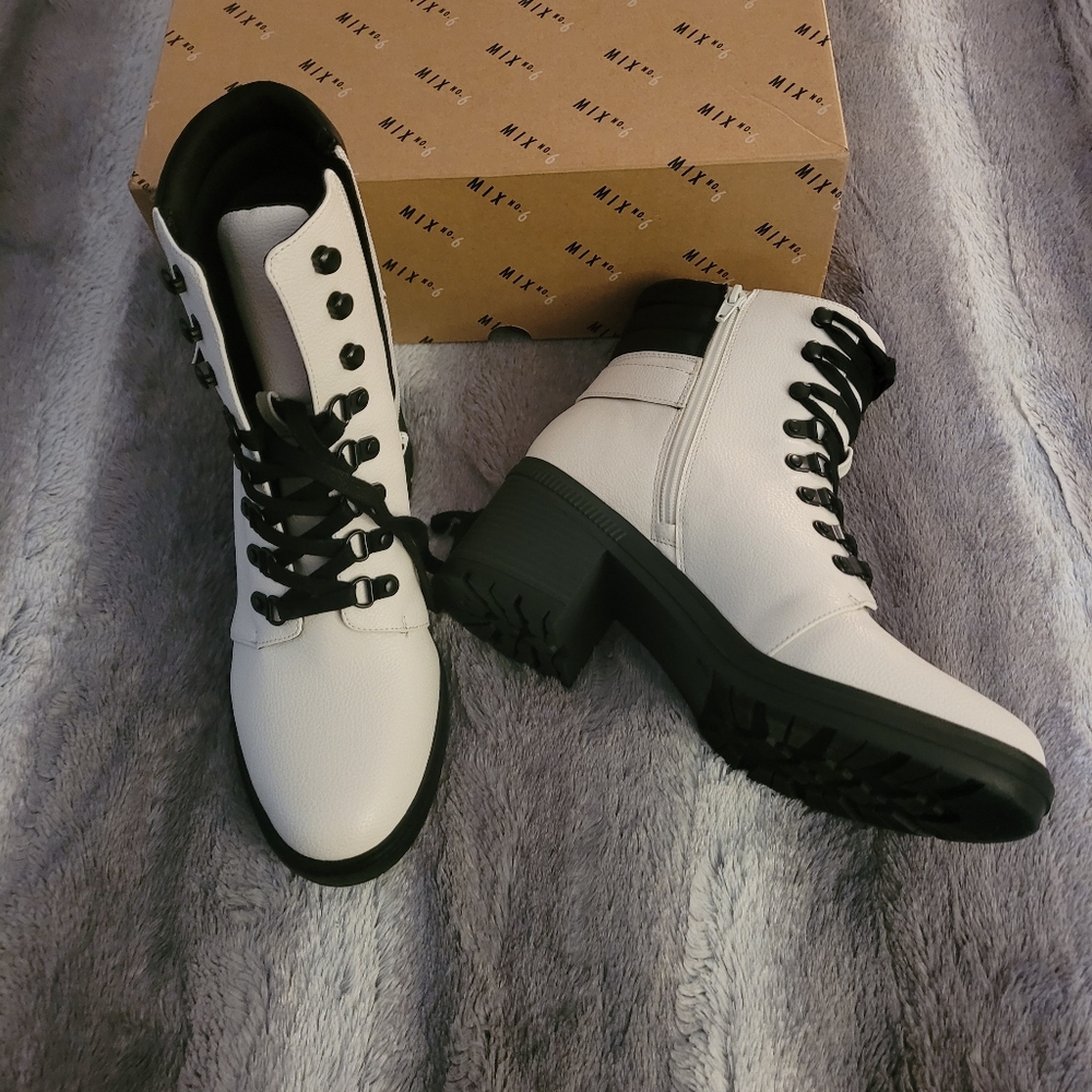 Mix no. 6 boots size 9.5